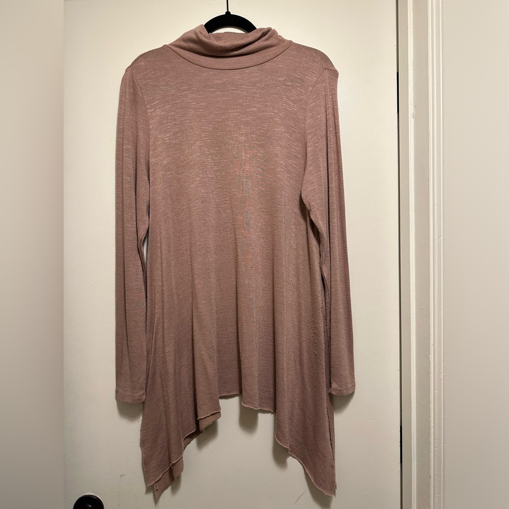 Torrid Women’s Plus Taupe Hacci Mock Neck Sharkbite Long Sleeve Tee Size 0
